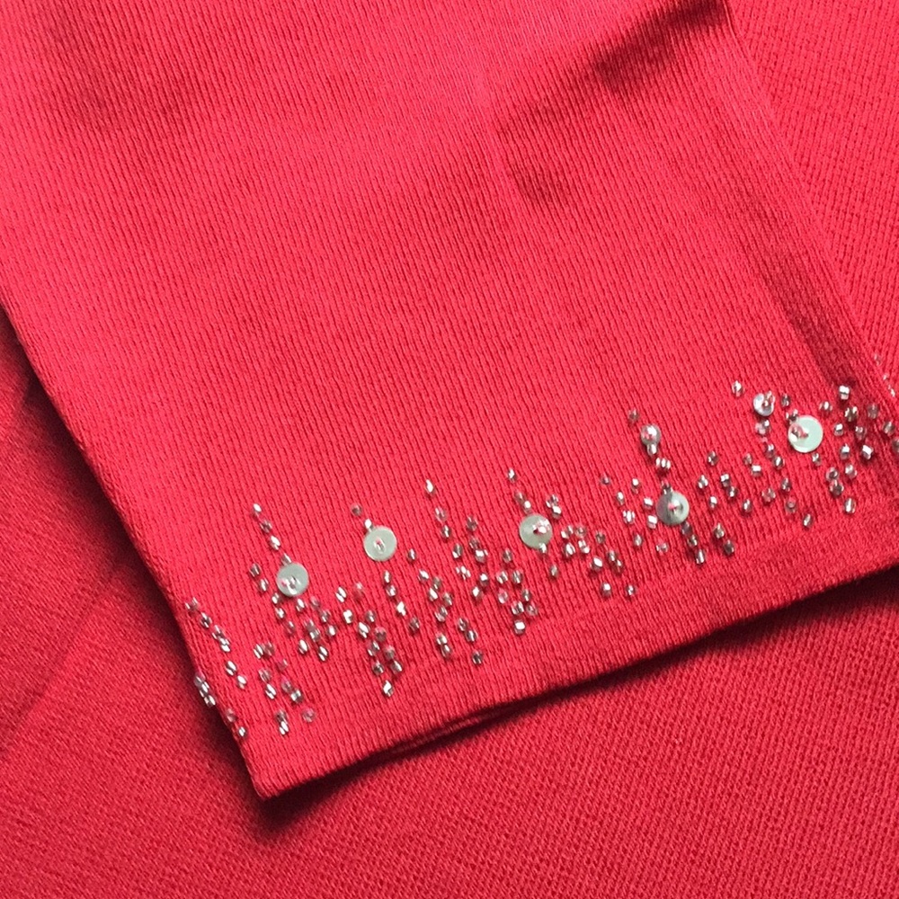Red Sweater - Picture 4 of 4
